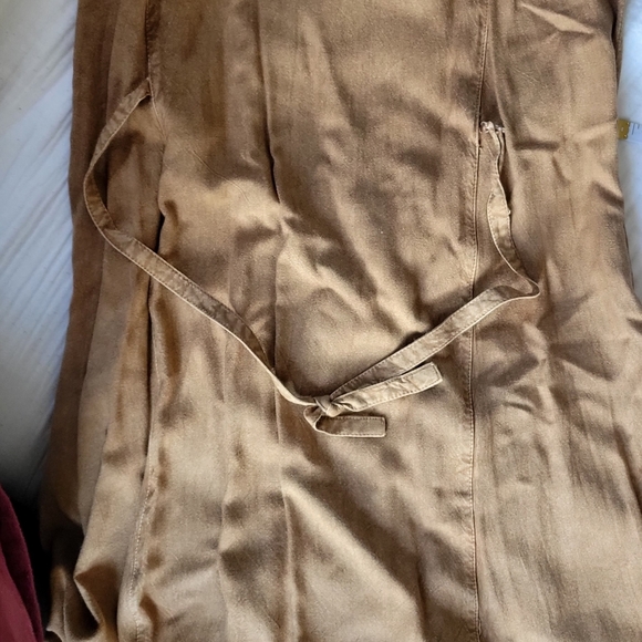 Bohemian Embroidered Flowy Dress - Picture 4 of 9